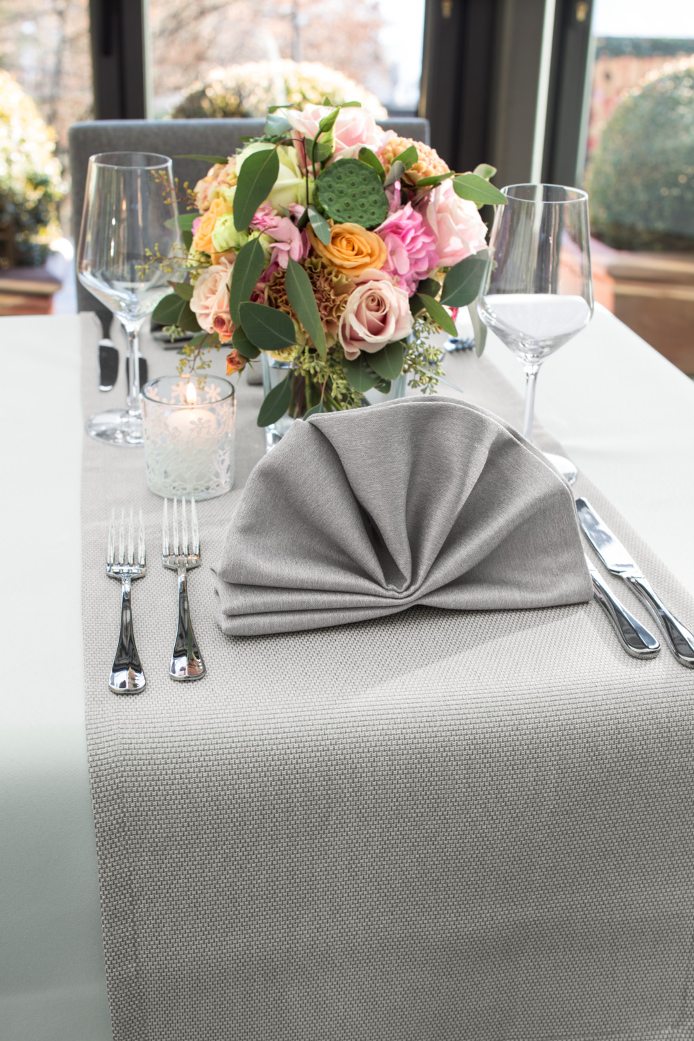 Erwin M. Lusini Ambita Jacquard Tablecloth, 100% Polyester, 80x80 cm Square, Light-grey, Stain Resistant, Hard-wearing Easy-care Fabric