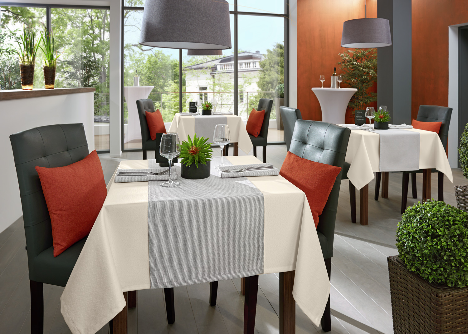 ERWIN M. LUSINI Ambita Jacquard Tablecloth, 100% Polyester, 130 x 220 cm, Rectangular, Stain Resistant, Easy-Care, Light-grey