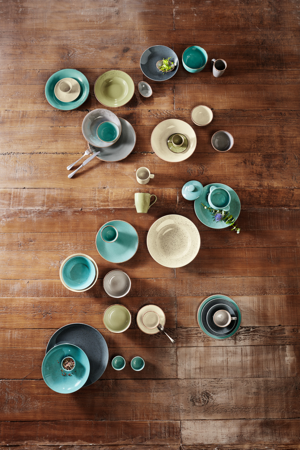 VEGA Alessia Porcelain Round Bowl, Turquoise with Irregular Speckles, 800ml, 18.5cm Diameter, Dishwasher and Microwave Safe