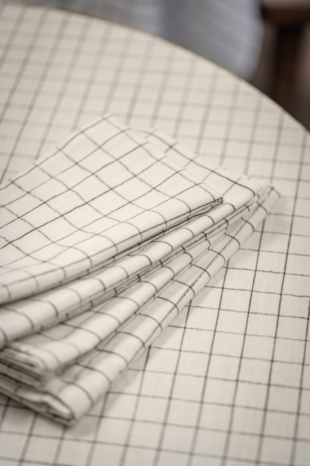 ERWIN M. LUSINI Skan Tablecloth Fabric by the Metre, 100% Cotton, 160 cm Width, Small Check Pattern, Linen Look, OEKO-TEX Standard 100