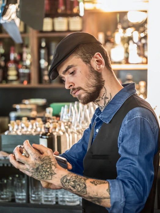 Vestă Jobeline Bistro pentru bărbați, serviciu, neagră, 65% poliester 35% bumbac, cu 5 nasturi, 3 buzunare exterioare, curea reglabilă, complet căptușită