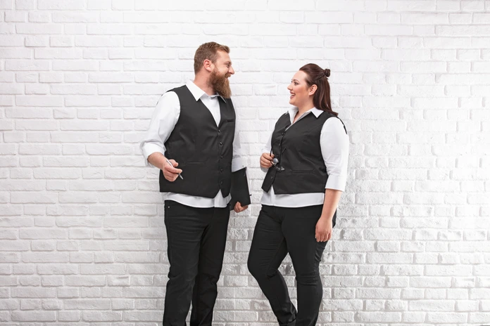 Vestă Jobeline Bistro pentru bărbați, serviciu, neagră, 65% poliester 35% bumbac, cu 5 nasturi, 3 buzunare exterioare, curea reglabilă, complet căptușită