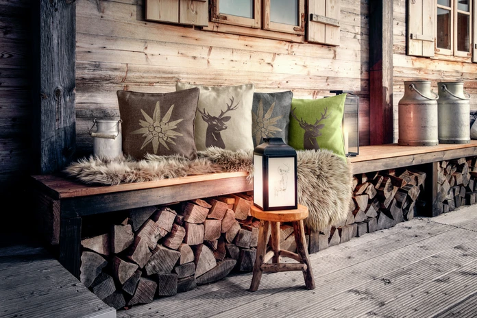 ERWIN M. LUSINI Alpino Cushion Cover, 40 x 40 cm, Color: Brown, Pattern: Floral Embroidered Edelweiss Motif, 100% Polyester, Zip Fastening, OEKO-TEX Standard 100