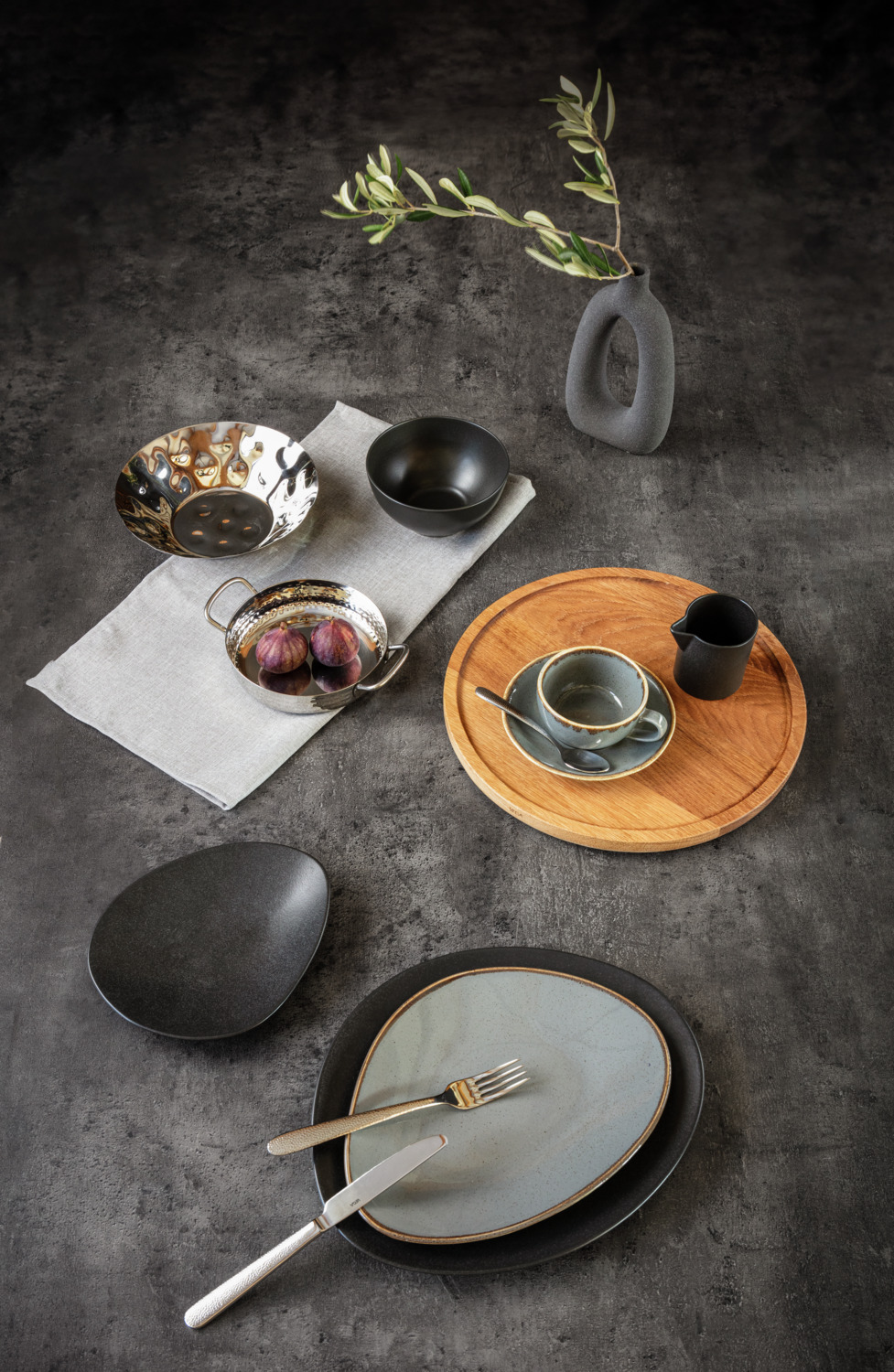 VEGA Sidina Organic Porcelain Plate, Irregular Artisan Shape, Grey, 27.5 x 21 cm, Dishwasher and Microwave Safe