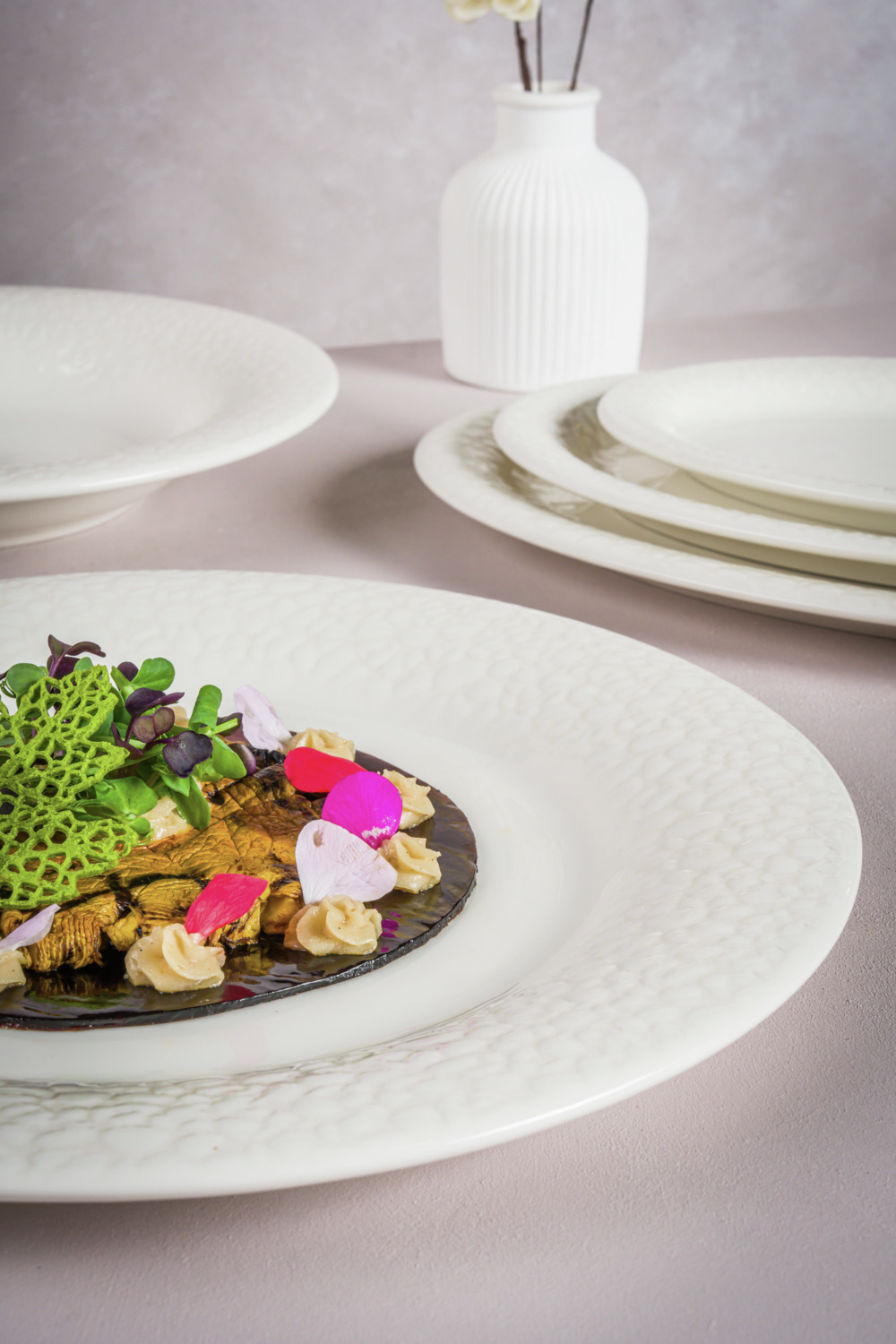 Bonna Marlena Deep Plate, 23 cm White Hard Porcelain, Textured Relief Rim, Impact and Edge Resistant, Dishwasher and Microwave Safe