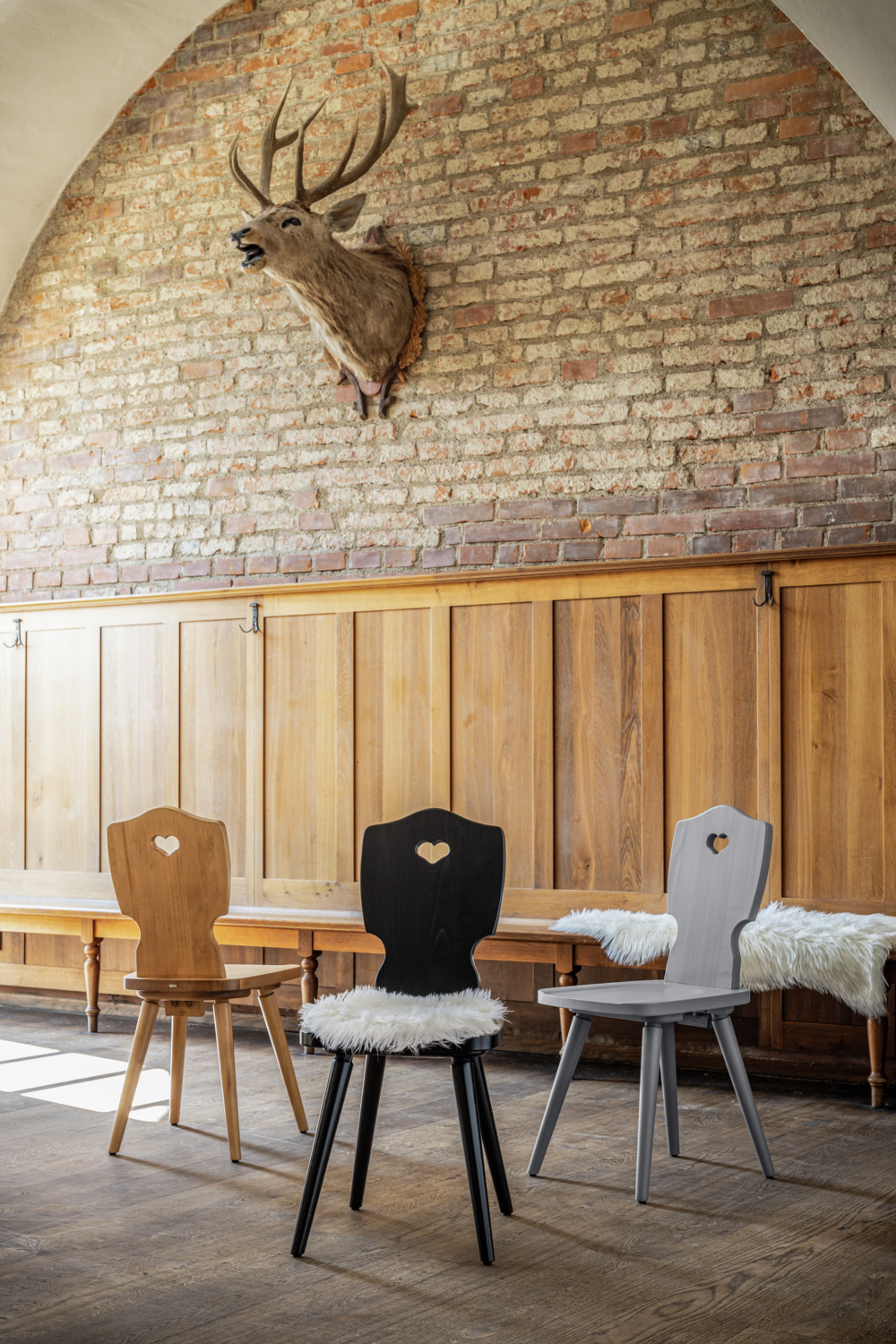 Vega Vroni Beech Wood Bauernstuhl Chair, Natural Finish, Heart-Shaped Backrest Cut-out, Contoured Seat, 41x50x88.5 cm, Max Load 160 kg