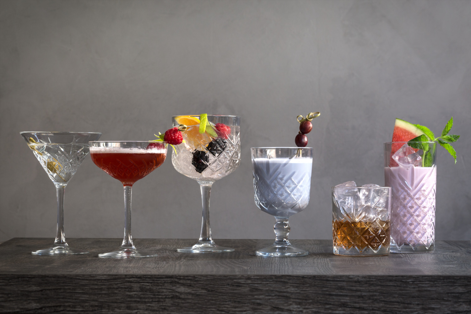 Pahar de Cocktail Pasabahce Timeless, 320 ml, Inaltime 151 mm, Diametru 88 mm, Sticla Temperata Transparenta cu Model Relievat, Rezistent la Masina de Spalat Vase