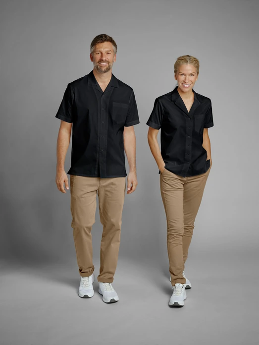 Bluza Jobeline Magnum pentru femei cu maneca scurta, amestec bumbac-poliester, croiala confortabila, guler cu revere, buzunar piept, imbitat catering