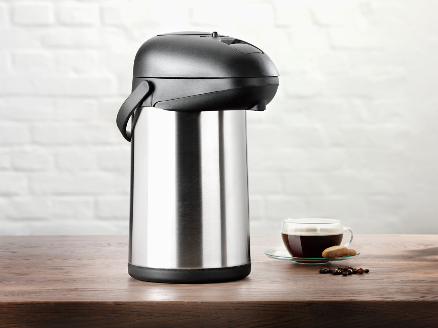 VEGA Lomé Pump Insulated Jug, 3L Stainless Steel 18/0, Double-Walled, Silver, with Rotating Foot Ring and Locking Pump Mechanism