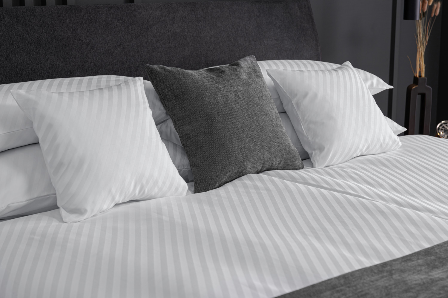 Husa Pentru Pled ERWIN M. LUSINI Rimini, 100% Bumbac Damasc, 220 TC, Alb, 155 x 220 cm, Închidere Hotel, OEKO-TEX Standard 100