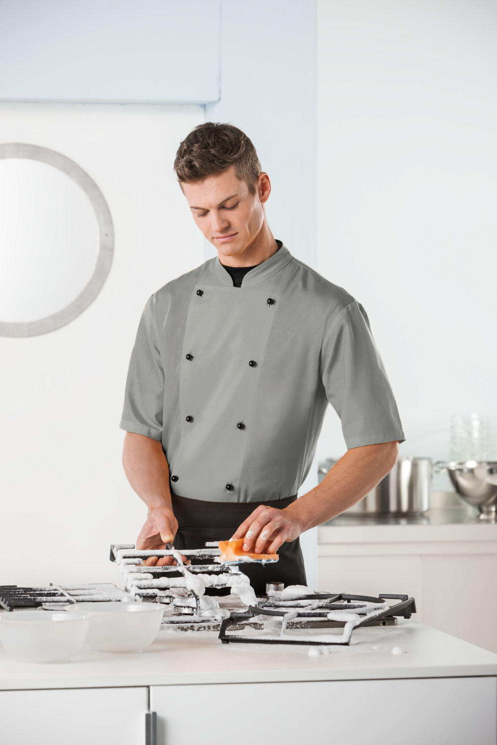Jacket de Bucatar PULSIVA Paolo pentru Barbati, Maneca Scurta, Gri Deschis, 65% Poliester 35% Bumbac, 200 g/m², Închidere cu 5 Butone pe Două Rânduri, Croială Dreaptă