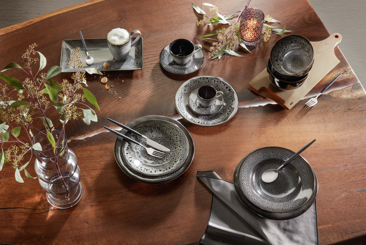 VEGA Nano deep Stoneware Plate, Black, Reactive Glaze Round Dish with Irregular Edges, 24 cm Diameter, Dishwasher and Microwave Safe