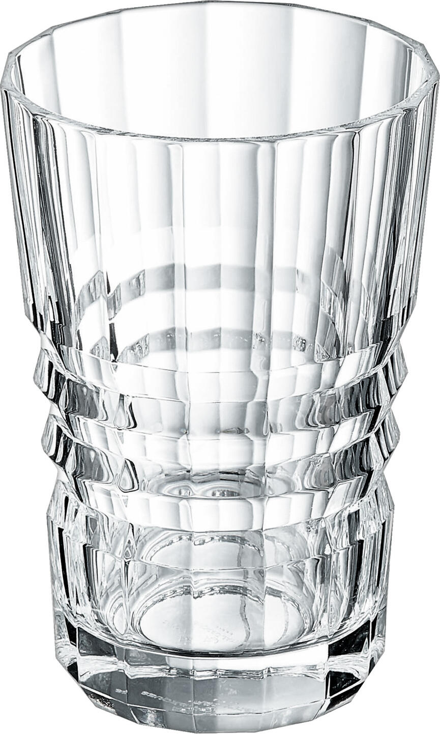 Arcoroc Arc France SAS Long drink glass Architecte Longdrinkglas Architecte Long drink glass Architecte; 360 ml, 13 cm (H); transparent; 4 piece / pack Longdrinkglas Architecte; 360 ml, 13 cm (H); transparent; 4 Stück / Pack The long drink glass made of crystal glass impresses with its high transparency and clear design, which is dominated by a vertical relief pattern. The three horizontal relief steps gently refract the light and create a striking three-dimensional 3D look that gives every drink an elegant, almost sculptural appearance. Made of robust glass, it fulfils the requirements of professional hospitality: durable in daily service and dishwasher-safe. The textured surface also increases grip - even with wet hands - and thus ensures greater safety at the bar or table area. Thanks to its timeless aesthetics, the glass can be easily combined with other glasses from the same series and creates a uniform and high-quality serving concept in the lounge, bar and à la carte service. The high-quality workmanship ensures reliable, long-lasting use in everyday catering. Crystal glass with high transparency Three-dimensional look Increased grip thanks to textured surfaces Can be combined in a variety of ways Perfect acoustics Das Longdrinkglas aus Kristallglas besticht durch eine hohe Transparenz und klare Formgebung, die von einer senkrechten Reliefführung dominiert wird. Die drei horizontalen Reliefstufen brechen das Licht sanft und erzeugen eine auffällig dreidimensionale 3D-Optik, die jedem Getränk eine elegante, fast skulpturale Ausstrahlung verleiht. Hergestellt aus robustem Glas erfüllt es die Anforderungen professioneller Gästebewirtung: langlebig im täglichen Service und spülmaschinengeeignet. Die strukturierte Oberfläche erhöht zudem die Griffigkeit – auch bei feuchten Händen – und sorgt so für mehr Sicherheit am Bar- oder Tischbereich. Durch seine zeitlose Ästhetik lässt sich das Glas problemlos mit weiteren Gläsern derselben Serie kombinieren und schafft ein einheitliches und hochwertiges Servierkonzept in Lounge, Bar und À-la-carte-Service. Die hochwertige Verarbeitung und ermöglicht einen zuverlässigen, langlebigen Einsatz im Gastronomiealltag. Kristallglas mit hoher Transparenz Dreidimensionale Optik Erhöhte Griffigkeit durch strukturierte Oberflächen Vielseitig kombinierbar perfekte Akustik