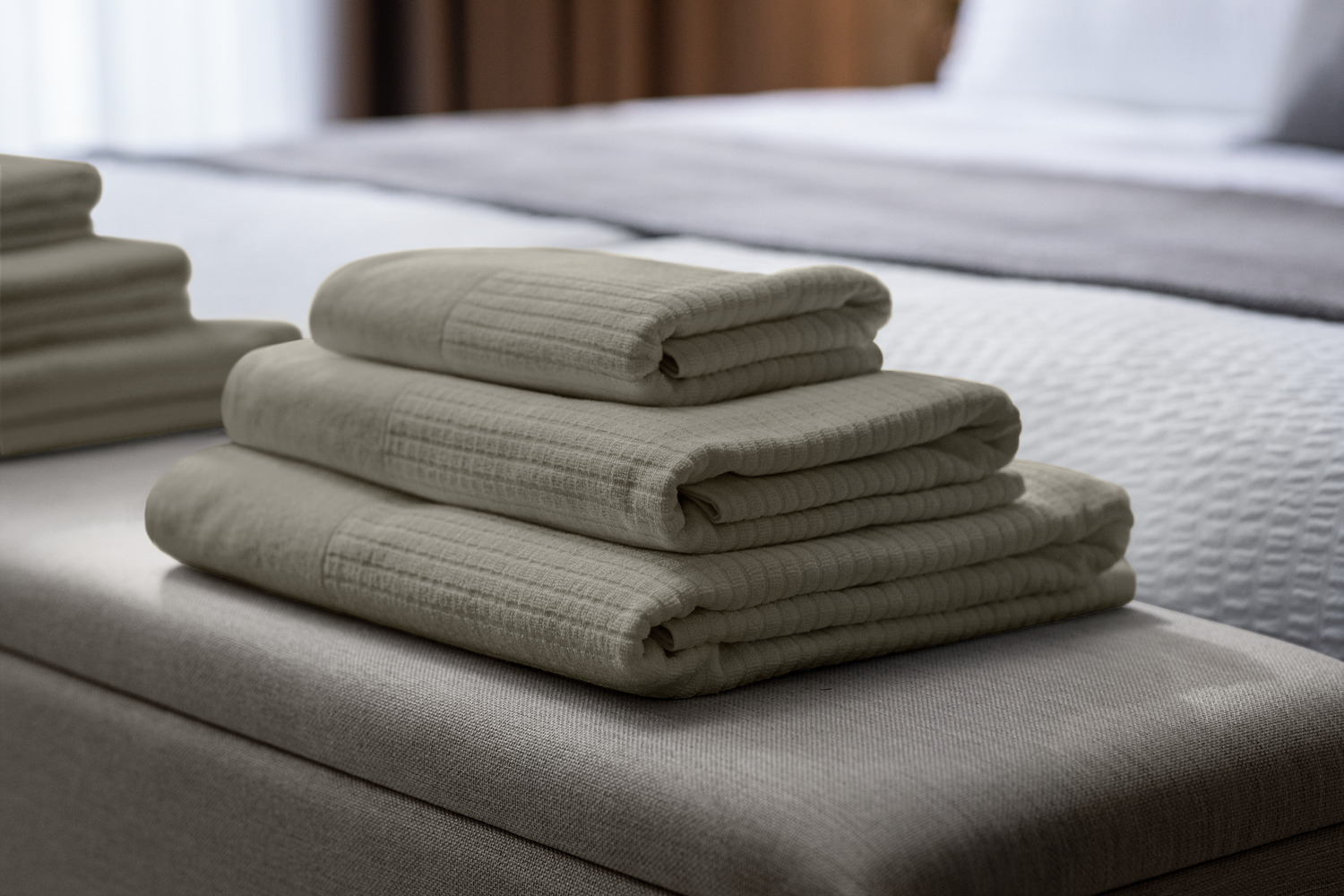 Prosop de Sauna ERWIN M. LUSINI Alassio, Gri, 100% Bumbac Terry Răsucit, 70 x 200 cm, Standard OEKO-TEX 100, Prosop Wellness si Spa cu Bucla de Agatare