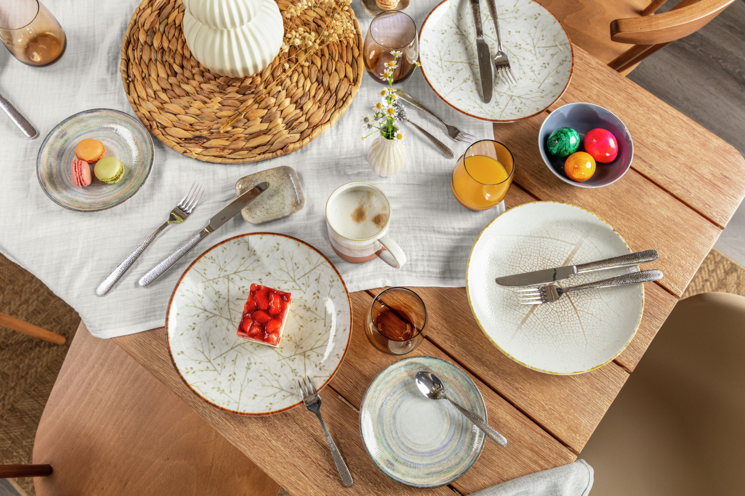 VEGA Pianta Porcelain Flat Plate 24.5 cm, White and Brown Leaf Digital Print, Rimless, Dishwasher and Microwave Safe