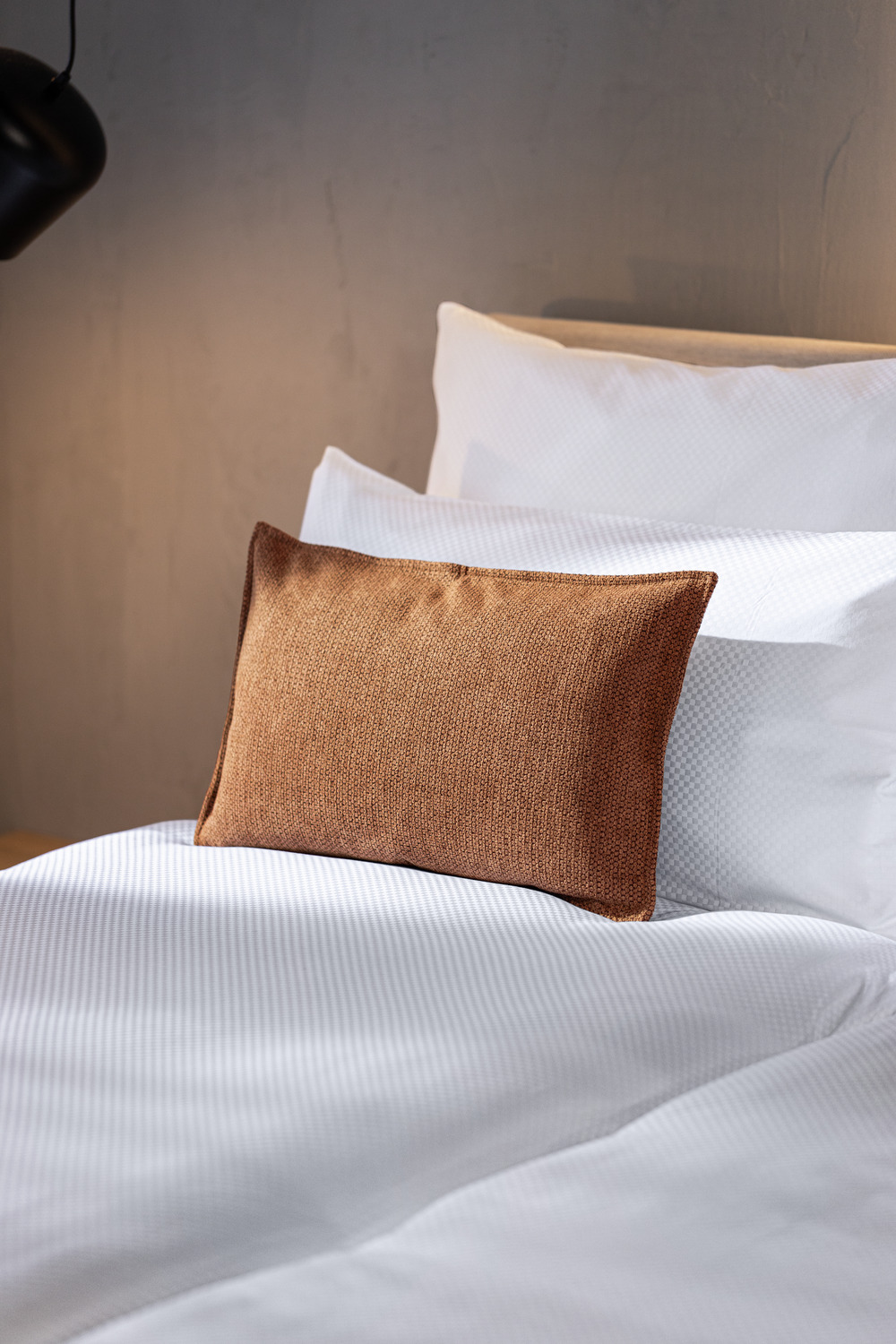 ERWIN M. Padaro Pillowcase, 100% Cotton Damask, 300 TPI, 5mm Check Pattern, 50x70 cm, White, Hotel Side Fastening, OEKO-TEX Standard 100