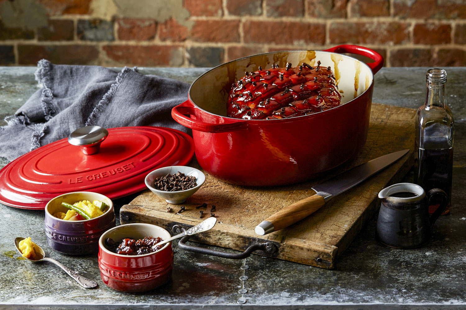Le Creuset Signature Roaster, овальная жаровня из эмалированного чугуна с крышкой, 4.7 л, подходит для индукционных плит, для духовки и посудомоечной машины, Made in France