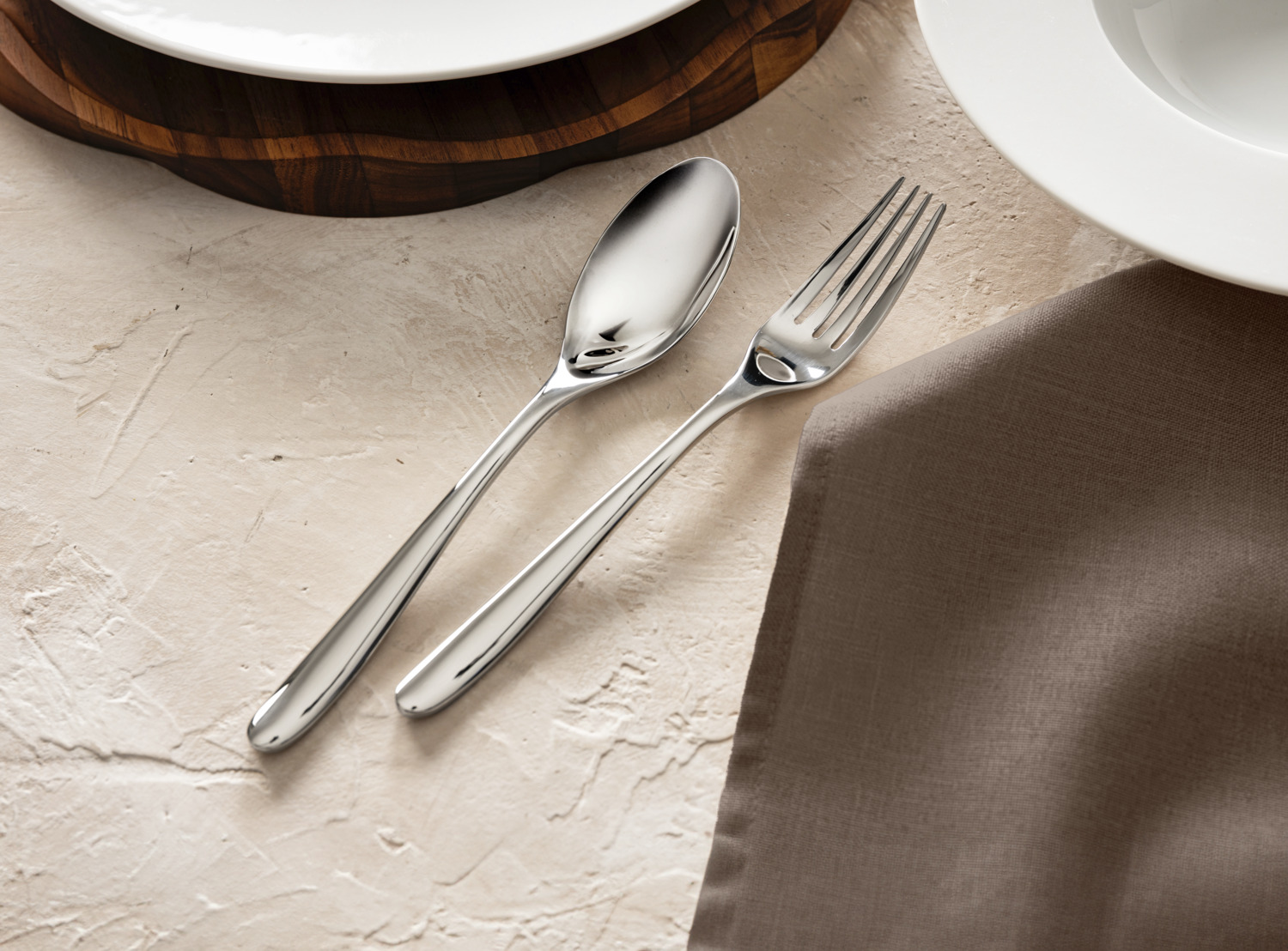 Lingura de masa VEGA Grenoble, Otel inoxidabil 18/10 Chrome-Nickel, Polita oglinda, 20.5 cm, Rezistenta la masina de spalat vase, Calitate catering
