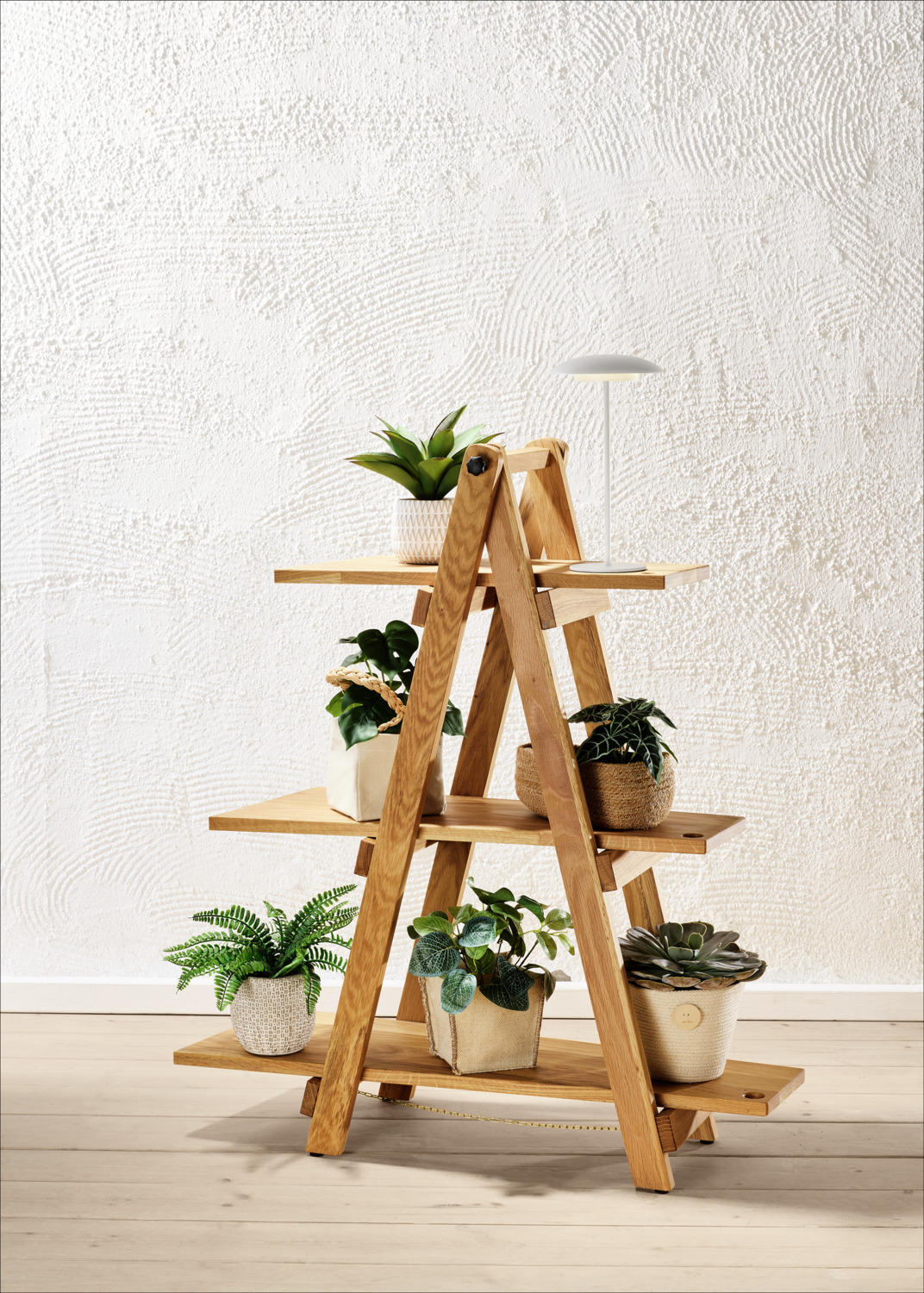 VEGA Pollino Serving Board, Oiled Oak Wood, Trapezoidal Shape, Integrated Handle, 53 x 25 x 2 cm, Food Safe