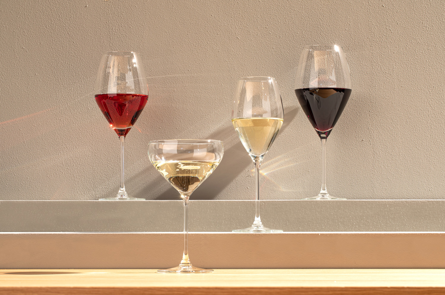 VEGA Amilia Rose Wine Glass, 470 ml Crystal Glass, 23.5 cm Height, Dishwasher Safe, Generous Goblet for Aroma Unfolding
