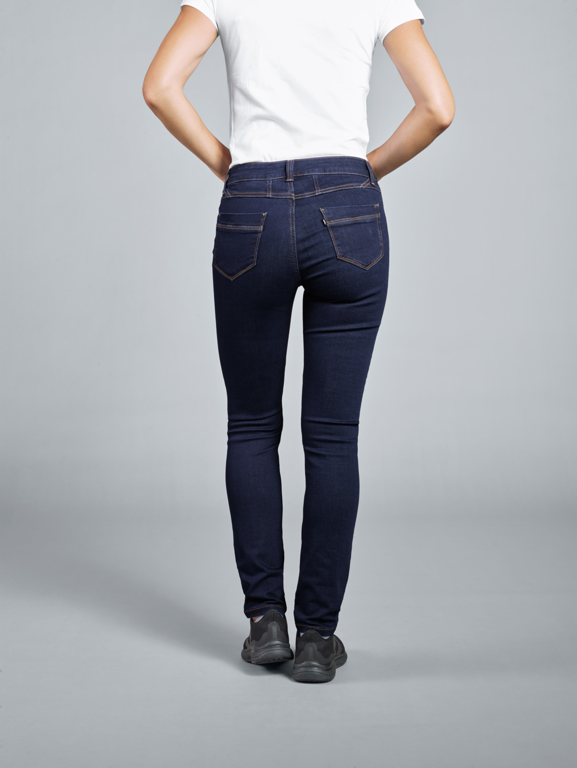 Blugi Dame JOBELINE Dover Skinny Fit, Denim cu Elasticitate Ridicata, Blend Tencel Lyocell, Croiala Slim, Lungime Pas 78cm