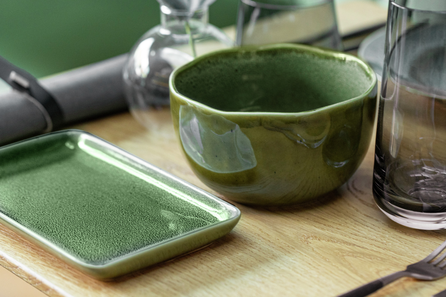 VEGA Nano Rectangular Serving Platter, Green Reactive Glaze Stoneware with Irregular Edges, 21 x 13 x 2.1 cm, Dishwasher and Microwave Safe