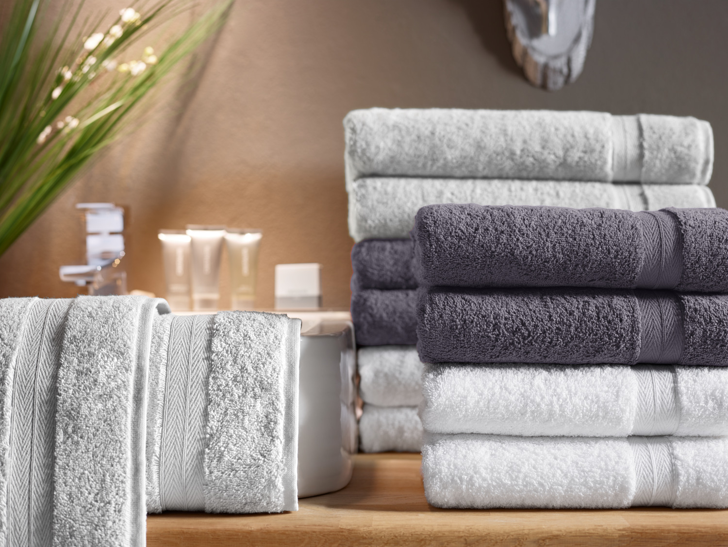 Prosop de maini ERWIN M. LUSINI Meco, 100% bumbac Soflex Lowtwist, frotir de lux Walkfrottier, 50x100 cm, 550 g/m², OEKO-TEX Standard 100, gri-piatra