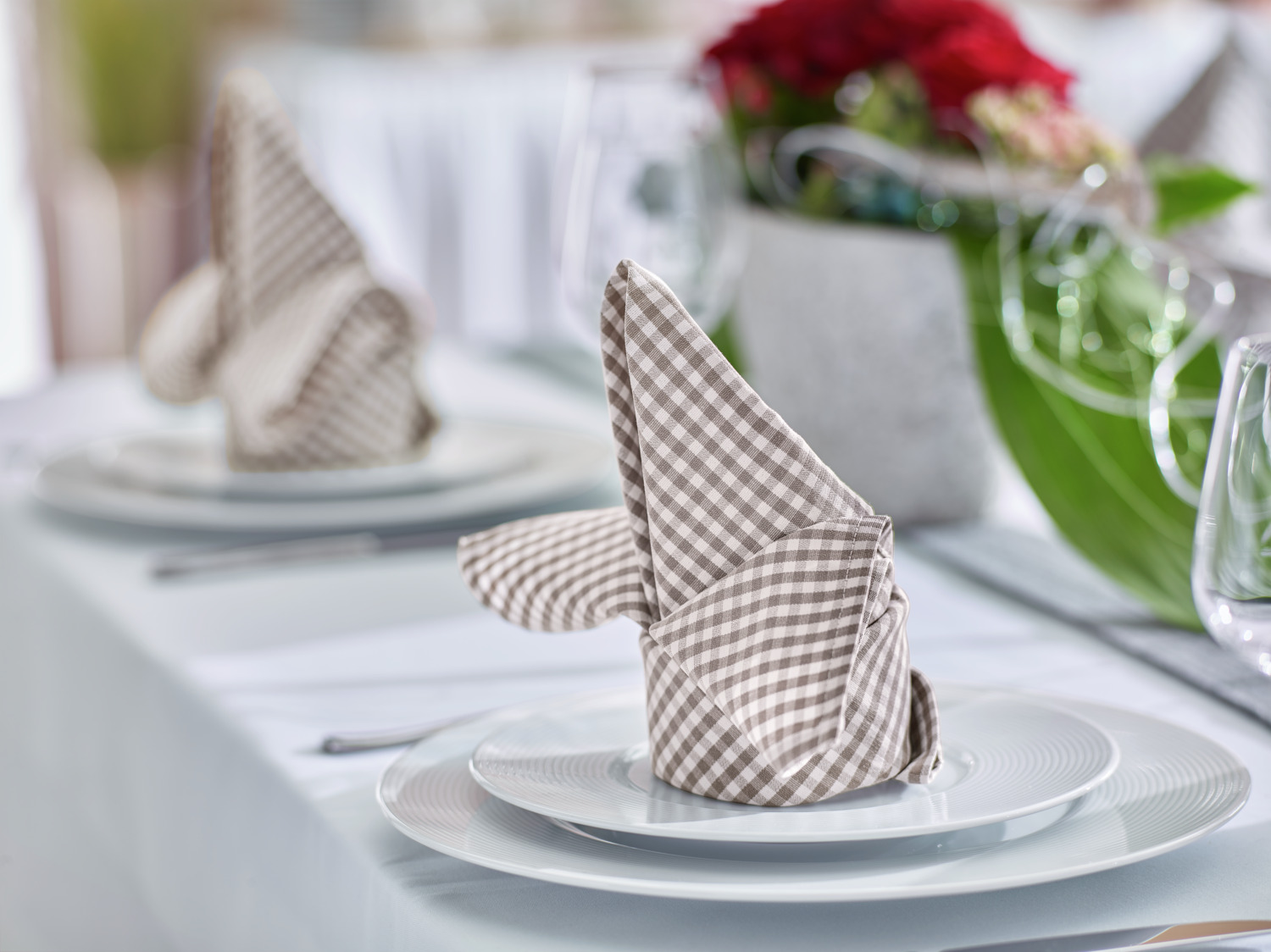 LUSINI La Villa Tablecloth, Rectangular 130 x 220 cm, Vichy Check Pattern, 50% Cotton 50% Polyester, Easy Care, Quick Drying, Color Stable, German Design