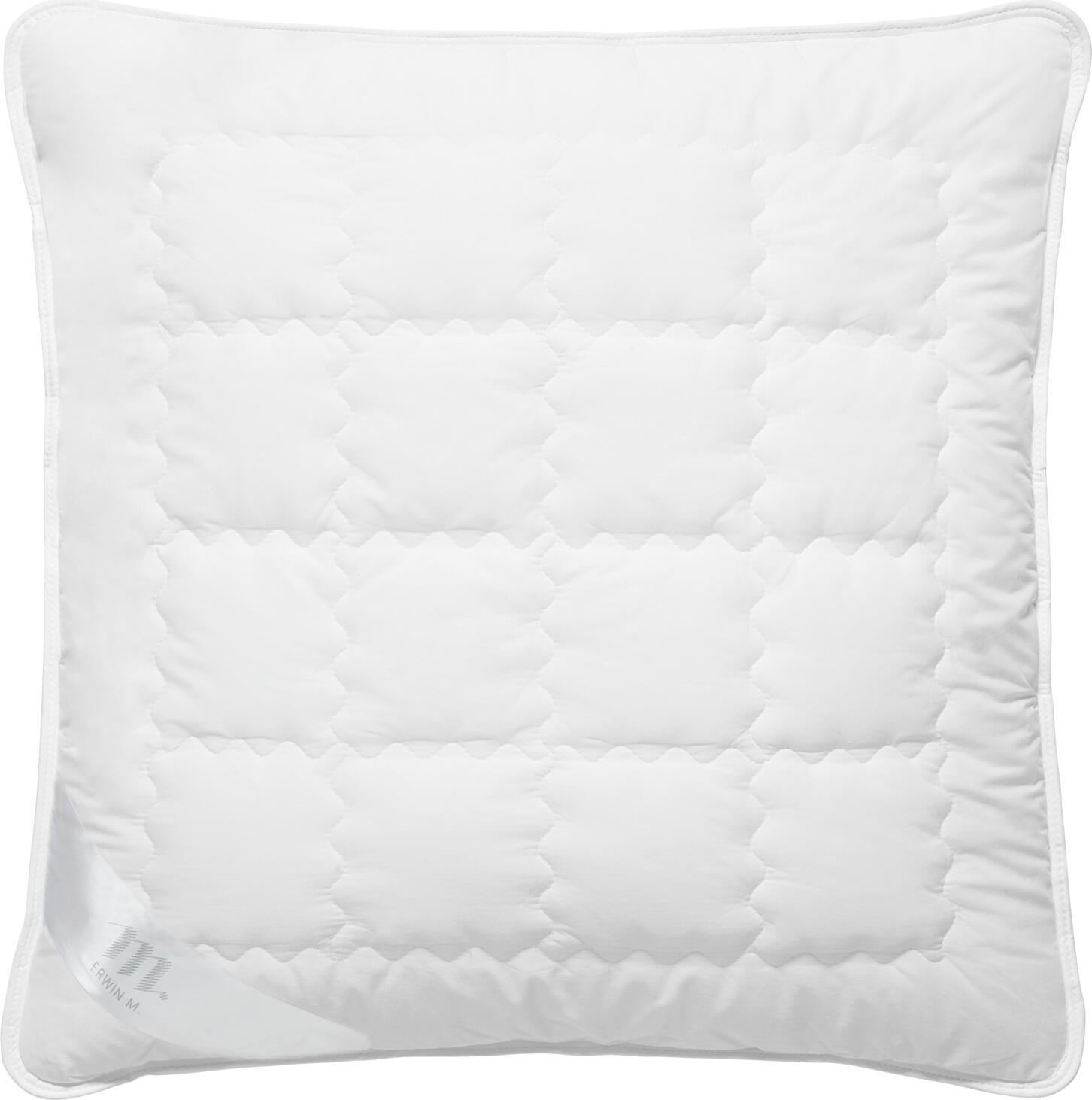 ERWIN M. LUSINI Solutions GmbH Pillow Profiwash fiber Kissen Profiwash Faser Pillow Profiwash fiber; 65x65 cm (WxL); white Kissen Profiwash Faser; 65x65 cm (BxL); weiß Filling: 100% polyester hollow fiber quilted, inside 100% PU sticks. Cover: 65% polyester, 35% cotton. Pillow with high functionality and multiple uses. Supersiliconized polyester hollow fiber. Skin-friendly cotton blend fabric. Quality standards for laundries. Thanks to quilting no slipping of the fiber filling. For hospitals and all facilities where hygienic cleaning is important. Passed cigarette annealing test according to EN ISO 12952-1. Füllung: 100 % Polyester-Hohlfaser versteppt, innen 100 % PU-Sticks. Bezug: 65 % Polyester, 35 % Baumwolle. Kissen mit hoher Funktionalität und vielfältigen Verwendungsmöglichkeiten. Supersilikonisierter Polyester-Hohlfaser. Hautsympathischen Baumwoll-Mischgebe. Qualitätsstandards für Wäschereien. Dank Steppung kein Verrutschen der Faserfüllung. Für Krankenhäuser und alle Einrichtungen, in denen hygienisch einwandfreie Reinigung wichtig ist. Zigarettenglühtest nach EN ISO 12952-1 bestanden. Die mit Silikon ummantelte Faser schützt das Kissen vor Verklumpungen. Bei der Verwendung von Chlor löst sich das Silikon auf und die Fasern im Kissen verklumpen.