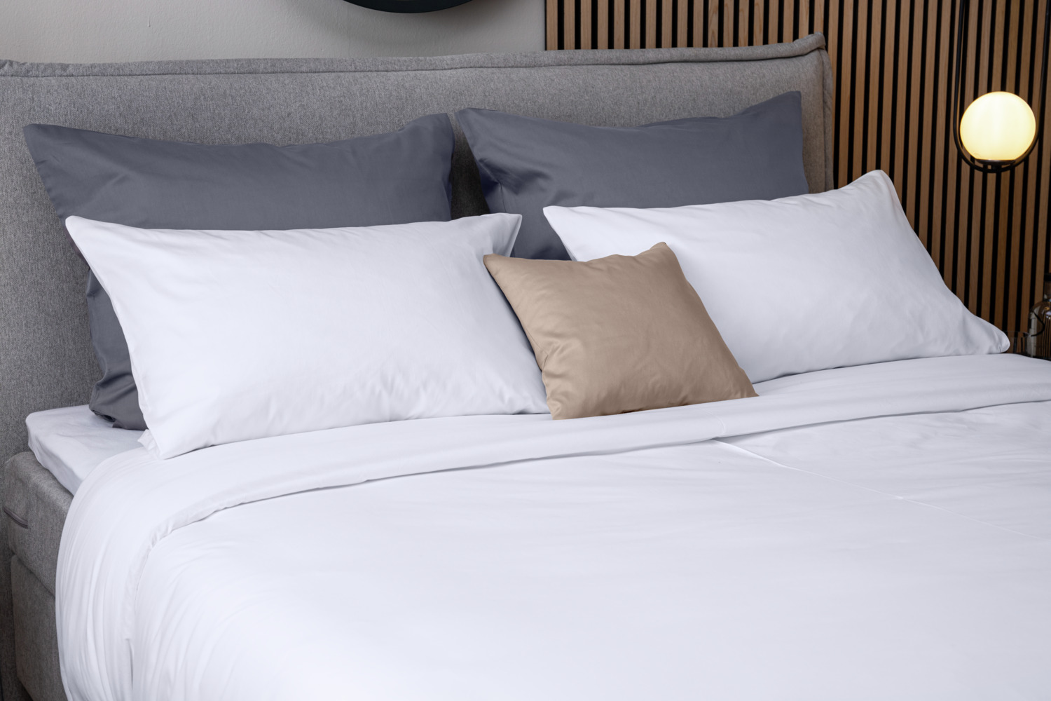 Husa pentru plapuma ERWIN M. LUSINI Siena, 160x210 cm, Alb, Percale din Bumbac si Poliester, Inchidere Hotel, OEKO-TEX Standard 100, Material Durabil