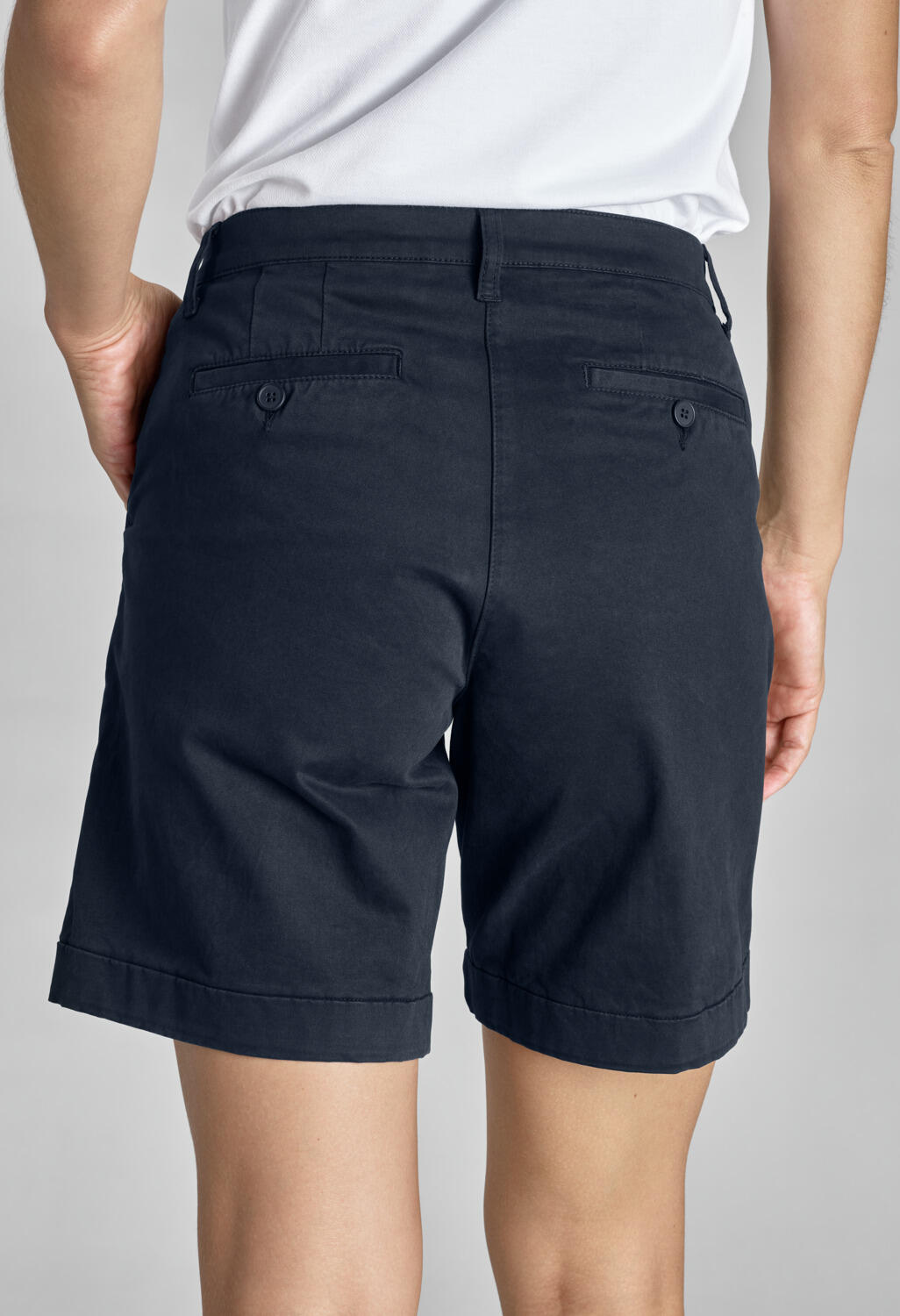 JOBELINE Women's Chino Shorts, Classic Straight Cut, 97% Cotton 3% Spandex Elastic Fabric, with Pen Pocket and Belt Loops, 20 cm Inside Leg