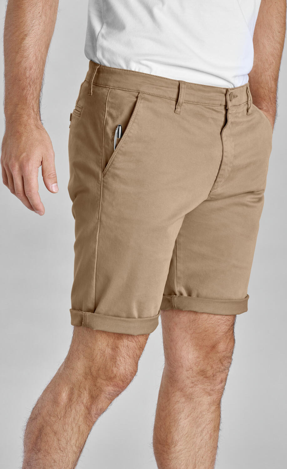 JOBELINE Men's Chino Shorts, Classic Straight Cut, 97% Cotton 3% Spandex, Beige, Buttoned Welt Back Pockets, Integrated Pen Pocket, 29cm Inside Leg