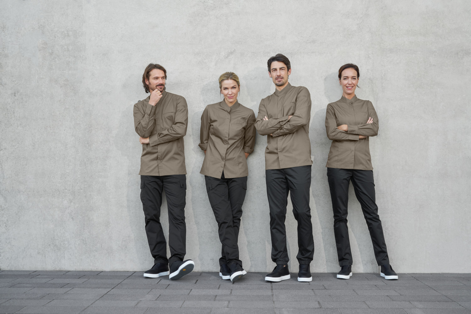 Pantaloni Cargo Jobeline pentru Bucatari Dame, Marime EU 42, 65% Poliester 35% Bumbac, Croiala Regular Tapered, Talie Elasticata, Standard OEKO-TEX 100, Negru