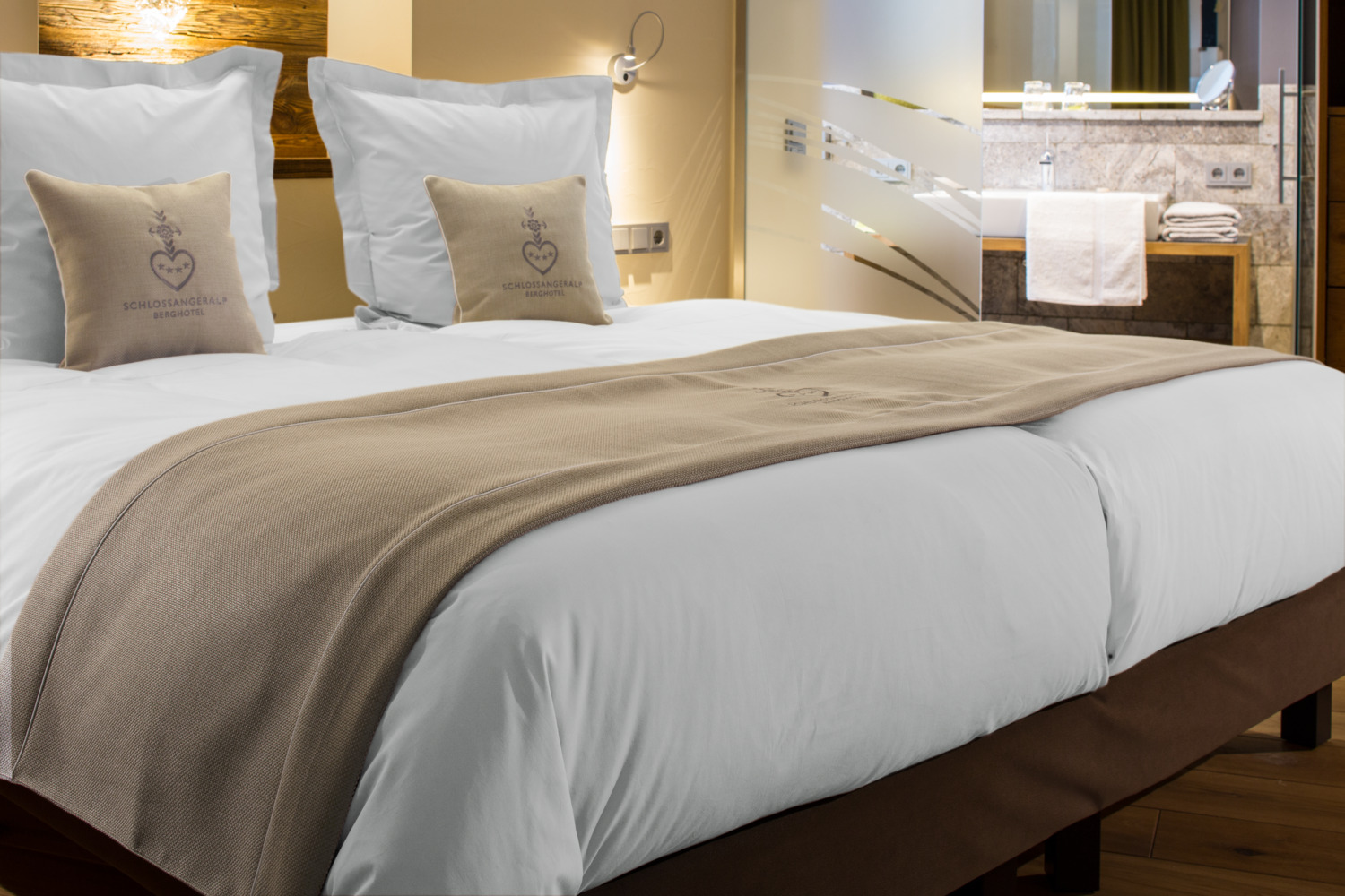 ERWIN M. Malva Interior Fabric, 100% Polyester, 435 g/m², 185 cm Width, Sand Beige, Hotel and Catering Grade Yardware