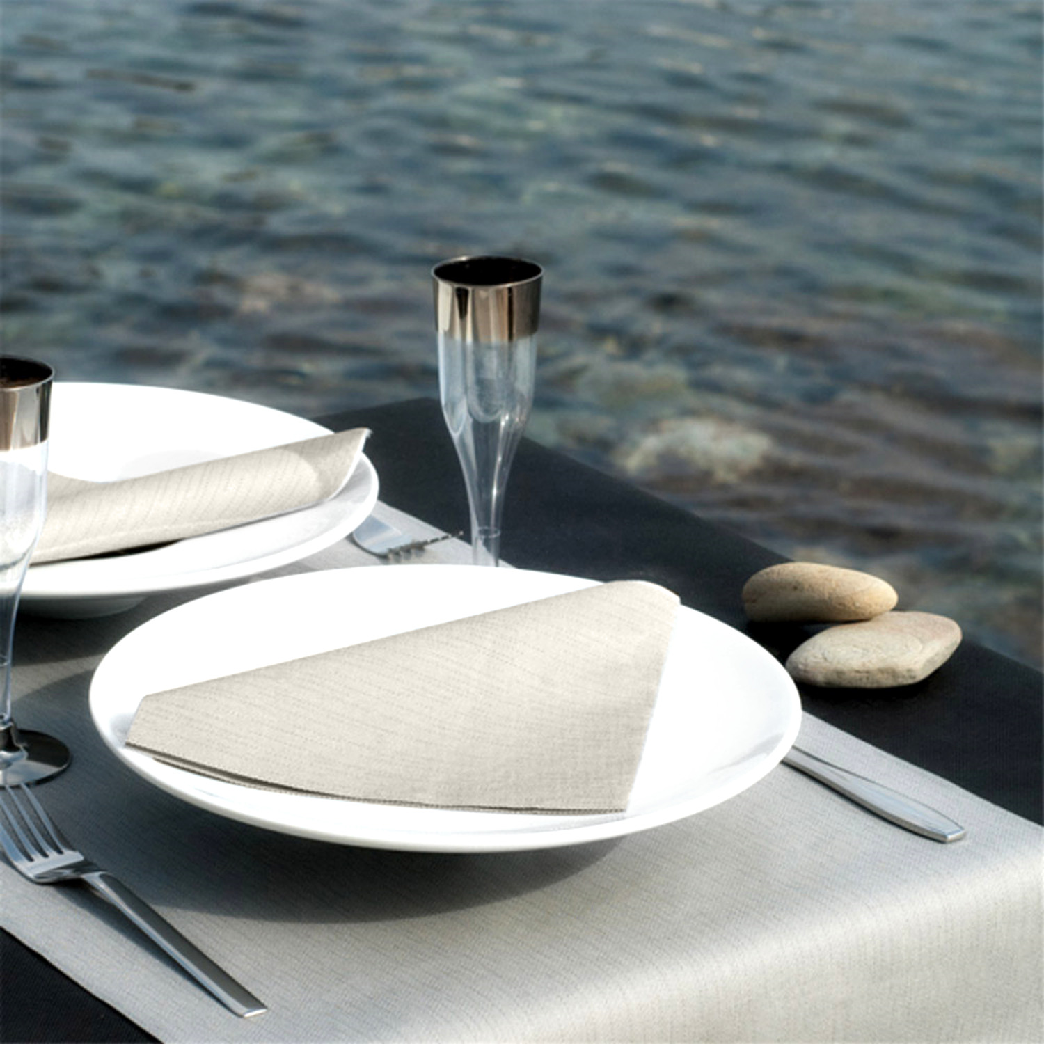 Garcia de Pou Cotto Airlaid Napkins, Anthracite, Nonwoven Fabric 55 g/m², 40 x 40 cm, 1/4 Fold, High-Quality Textile Effect