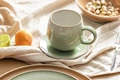Farfurie pentru cafea VEGA Cascais, Porțelan Colorat cu Gradient și Pete, Diametru 13 cm, Compatibilă cu Mașina de Spălat Vase și Cuptorul cu Microunde, 220370