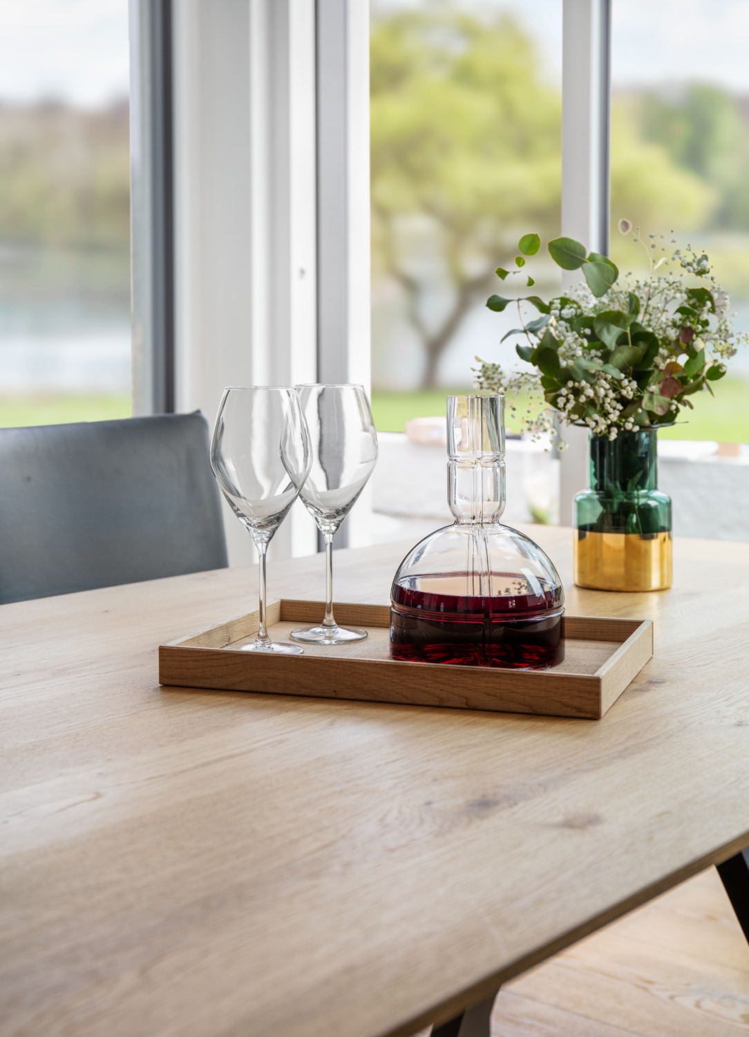 Decantor de vin NUDE O2, 1750ml cristal fără plumb, suflat manual, aerator transparent cu bază rotundă și gât cilindric, înălțime 24cm