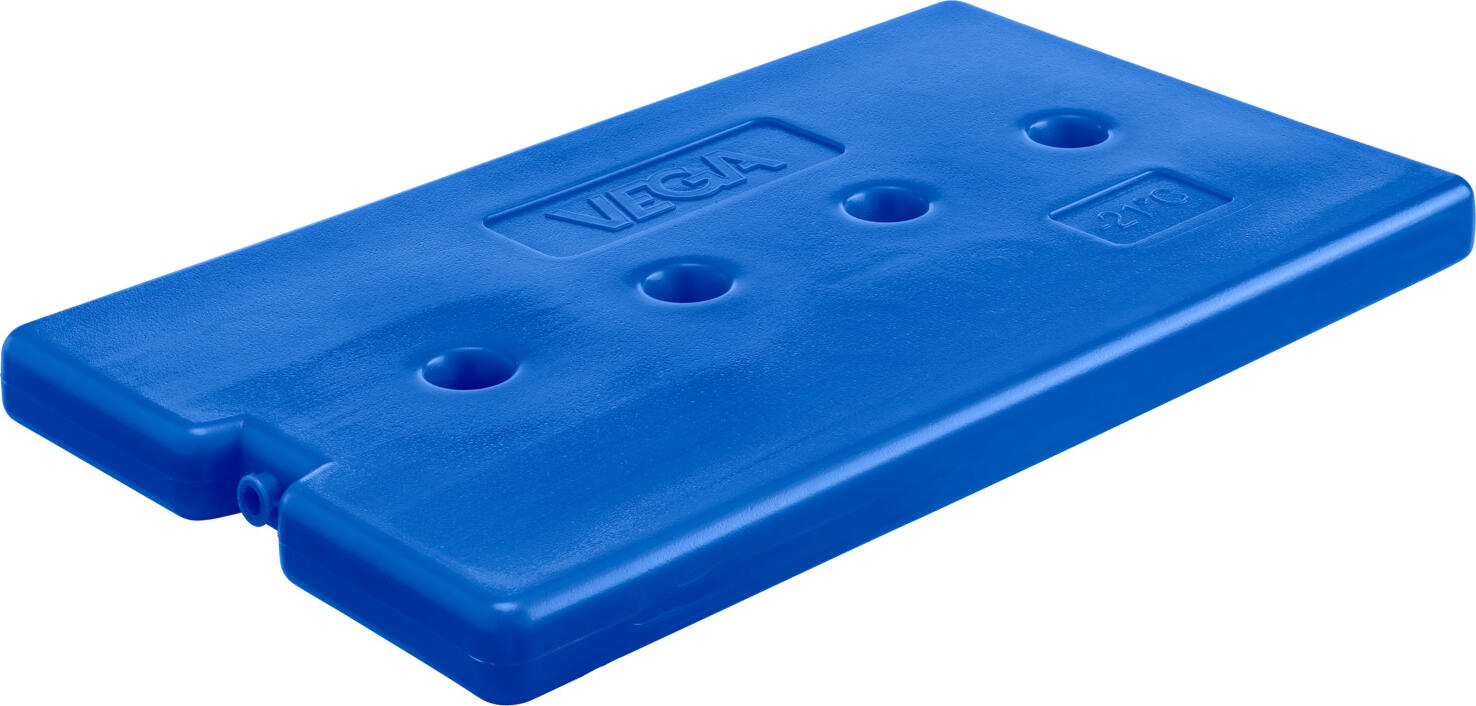 VEGA LUSINI Solutions GmbH Cooling pack Kühlakku Cooling pack; GN 1/1, 48x28x4 cm (LxWxH); blue Kühlakku; GN 1/1, 48x28x4 cm (LxBxH); blau This high-quality polyethylene ice pack impresses with its extremely high and long-lasting cooling capacity and is the ideal solution for reliable use in gastronomy and catering. Ideal for refrigerated display cases, cool boxes, thermal containers or drinks systems. The cooling element ensures that contents remain optimally cooled over a long period of time. It is particularly easy to use: the cooling element is completely cooled in the freezer compartment and is then immediately ready for use. The powerful cooling filling releases the stored cold evenly and ensures a constant temperature. Thanks to the robust polyethylene housing, the cooling element is particularly resistant, durable and dimensionally stable. It can easily withstand intensive use and remains reliably sealed. It is also easy to clean and can be easily cleaned after use. Advantages * Extremely high cooling capacity - long-lasting and constant cold output * Easy to use - quickly ready for use again in the freezer compartment * Robust & durable - hard-wearing polyethylene housing * Easy to clean & hygienic - uncomplicated cleaning * Reusable - sustainable and economical Dieser hochwertige Kühlakku aus Polyethylen überzeugt durch seine extrem hohe und langanhaltende Kühlleistung und ist die ideale Lösung für den zuverlässigen Einsatz in Gastronomie und Catering. Ideal für Kühlvitrinen, Kühlboxen, Thermobehälter oder Getränkesysteme. Das Kühlelement sorgt dafür, dass Inhalte über einen langen Zeitraum optimal gekühlt bleiben. Die Anwendung ist besonders einfach: Das Kühlelement wird im Tiefkühlfach vollständig durchgekühlt und ist anschließend sofort einsatzbereit. Die leistungsstarke Kühlfüllung gibt die gespeicherte Kälte gleichmäßig ab und gewährleistet eine konstante Temperatur. Dank des robusten Polyethylen-Gehäuses ist das Kühlelement besonders widerstandsfähig, langlebig und formstabil. Es hält auch intensiver Nutzung problemlos stand und bleibt dabei zuverlässig dicht. Zudem ist es pflegeleicht und kann nach der Verwendung einfach gereinigt werden. Vorteile * Extrem hohe Kühlleistung – langanhaltende und konstante Kälteabgabe * Einfache Anwendung – im Tiefkühlfach schnell wieder einsatzbereit * Robust & langlebig – widerstandsfähiges Polyethylen-Gehäuse * Pflegeleicht & hygienisch – unkomplizierte Reinigung * Wiederverwendbar – nachhaltig und wirtschaftlich