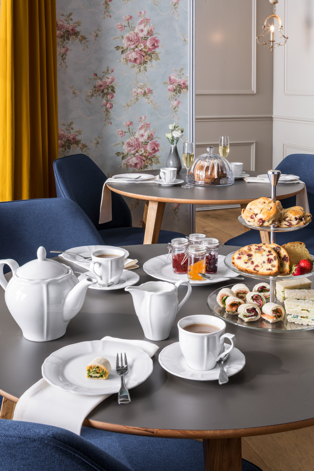 VEGA Spaten Coffee Spoon, 18/10 Chrome-Nickel Stainless Steel, Mirror Polished, Silver, 13.5 cm, 2.5 mm Thickness, Dishwasher Safe