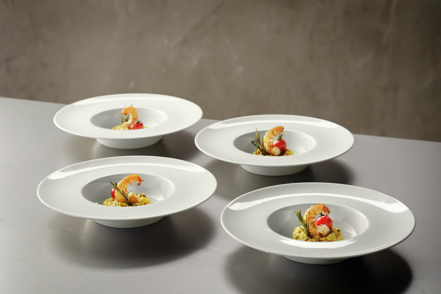 VEGA Opus Porcelain Pasta Plate with Wide Rim, Ivory, 29 cm Diameter, Scratch Resistant, Dishwasher and Microwave Safe, Professional Gastronomy