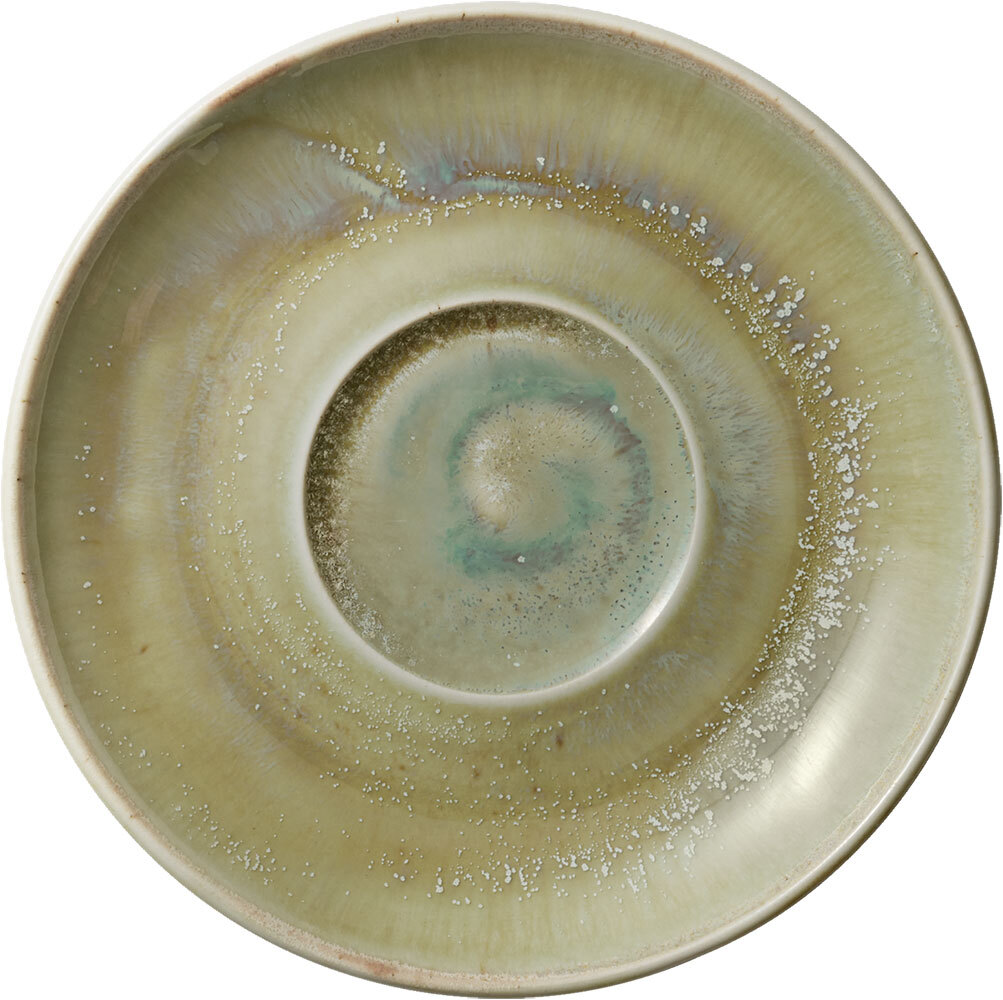 HEART&SOUL BHS tabletop AG Saucer Perfect Match Thyme Untertasse Perfect Match Thyme Saucer Perfect Match Thyme; 14x2.2 cm (ØxH); green/brown antique; round; 6 piece / pack Untertasse Perfect Match Thyme; 14x2.2 cm (ØxH); grün/braun antik; rund; 6 Stück / Pack This series is made of high-quality porcelain and impresses with its modern yet timeless look. The light green color gives your table a fresh and appealing look. Another highlight is its dishwasher-safe feature, which saves you the hassle of washing up by hand. You can easily clean the bowls in the dishwasher. Diese Serie wird aus hochwertigem Porzellan hergestellt und überzeugen mit ihrer modernen und dennoch zeitlosen Optik. Die hellgrüne Farbe verleiht Ihrem Tisch einen frischen und ansprechenden Look. Ein weiteres Highlight ist ihre spülmaschinengeeignete Eigenschaft, die Ihnen das lästige Abwaschen von Hand erspart. Sie können die Schalen ganz bequem in der Spülmaschine reinigen.