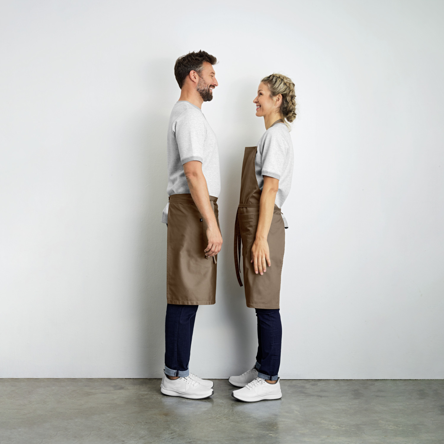Jobeline Nando Waist Apron, 60x100 cm, Polyester-Cotton Blend, Taupe, with Front and Pen Pockets, OEKO-TEX Standard 100