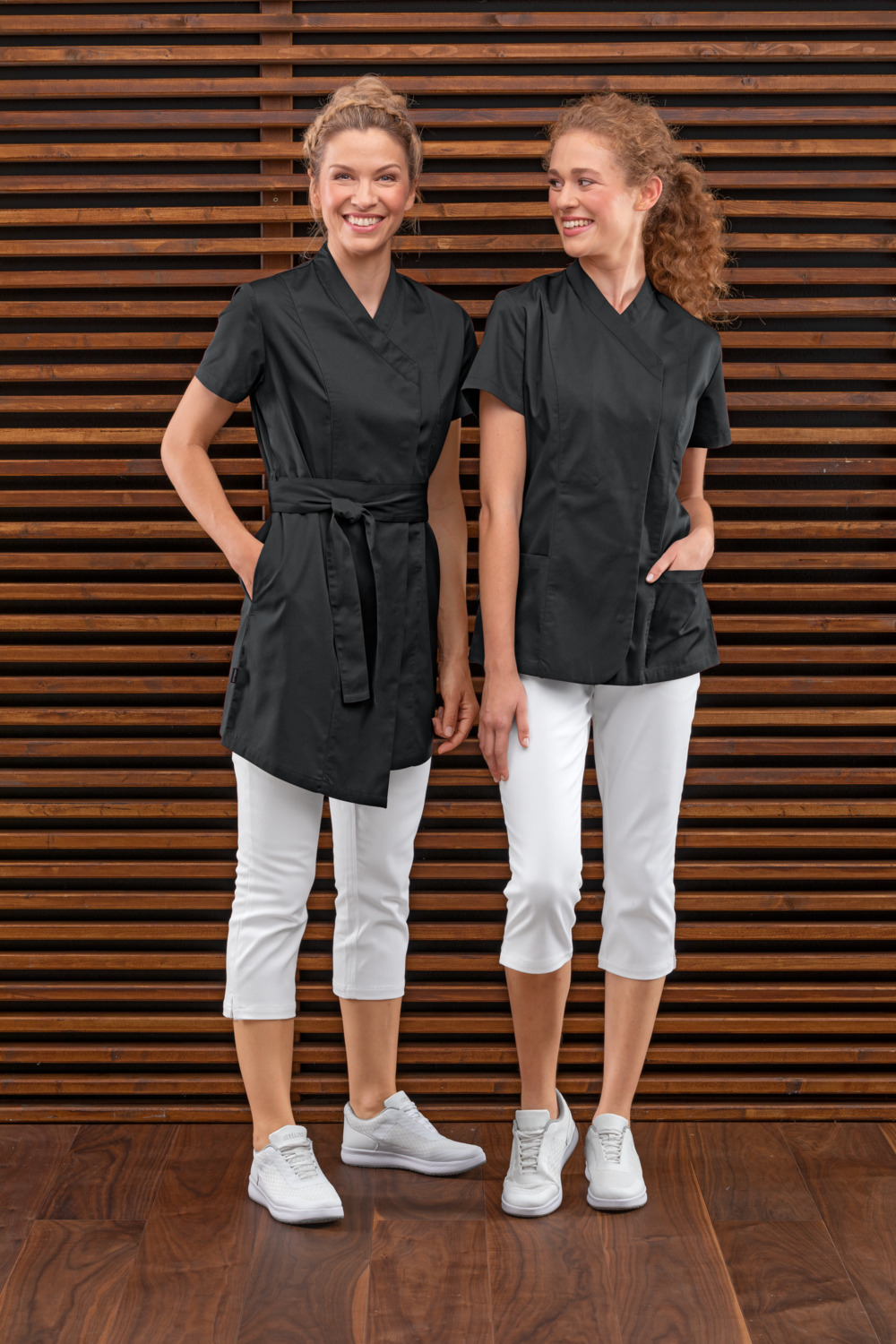 Jobeline Maila Women's Short-Sleeved Tunic, 65% Polyester 35% Cotton, Waist-Cut Healthcare Scrub, OEKO-TEX Standard 100, 70cm Back Length