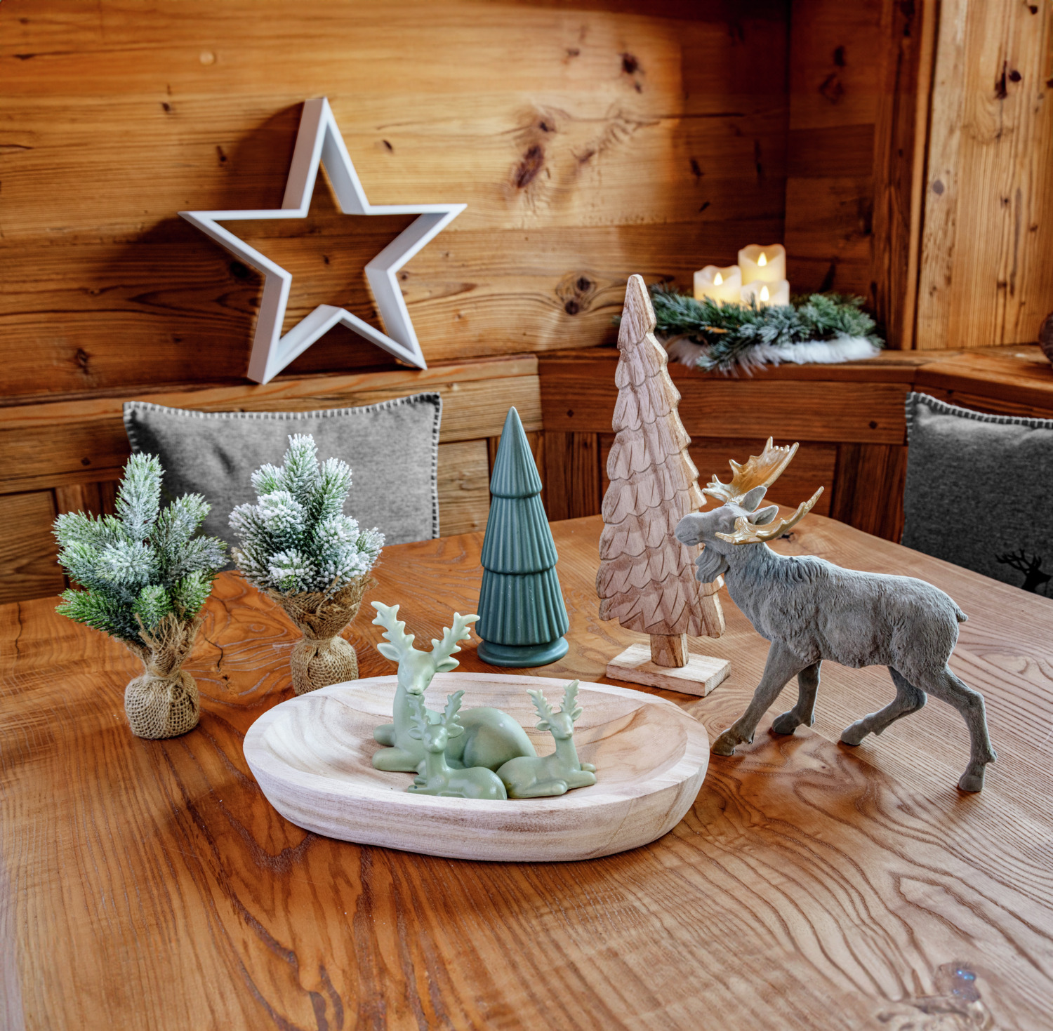 Vega Dobrila Decorative Fir Tree, Carved Natural Wood Ornament with Rectangular Base, 11 x 5 x 31 cm