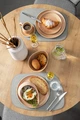 Bol VEGA Cascais Organic din Porțelan Colorat, 800 ml, Diametru 18.5 cm, Înălțime 8.5 cm, cu Gradient de Culoare și Pete Unice, Compatibil cu Mașina de Spălat Vase și Cuptorul cu Microunde