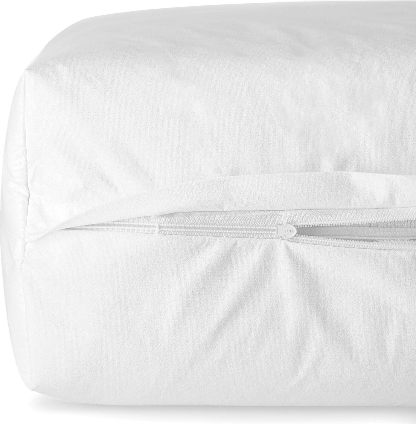 ERWIN M. LUSINI Solutions GmbH Mattress protector Evolon® full mattress cover Matratzenschoner Evolon® Vollbezug Mattress protector Evolon® full mattress cover; 90x200 cm (WxL); white Matratzenschoner Evolon® Vollbezug; 90x200 cm (BxL); weiß 70% polyester, 30% polyamide. Weight approx. 100 g/m². Evolon® mattress protector protects against rapid wear and soiling. Protects against mites, viruses, pollutants, bed bugs and bacteria. Suitable for allergy sufferers. Easy to put on with the help of a 2-sided zip. Skin-friendly. Easy to care for. For mattresses up to 17 cm high. The fine microfilament fabric only takes on its final feel after washing. 70 % Polyester, 30 % Polyamid. Gewicht ca. 100 g/m². Matratzenschutz Evolon® schützt vor schneller Abnutzung und Verunreinigungen. Milben-, Viren-, Schadstoff-, Bettwanzen und Bakteriendicht. Allergikergeeignet. Unkompliziert überziehen mithilfe eines 2-seitigen Reißverschlusses. Hautfreundlich. Pflegeleicht. Für Matratzen bis 17 cm Höhe. Das feine Gewebe aus Mikrofilamenten erlangt erst nach der Wäsche seine finale Haptik.