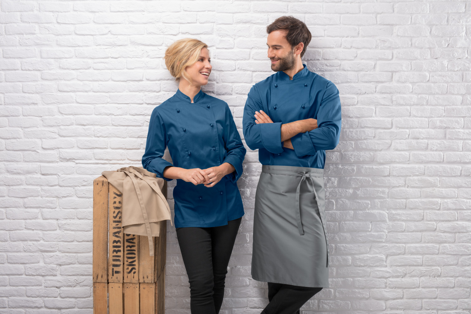 Jacket Bucatar femei PULSIVA Pauline, Bleumarin, Marime 46, Maneca Lunga, 65% Poliester 35% Bumbac, 200 g/m², Închidere cu 5 Butone pe Două Rânduri, OEKO-TEX Standard 100