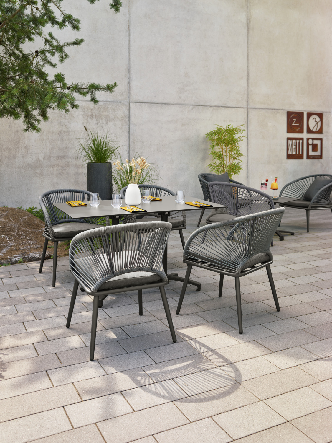 Scaun Exterior VEGA LUSINI Alcamo, Antracit, Cadru Aluminiu Vopsit Electrostatic, Rattan din Sfoara Forma Evantai, Perna Olefina Demontabila, 58x64x82 cm
