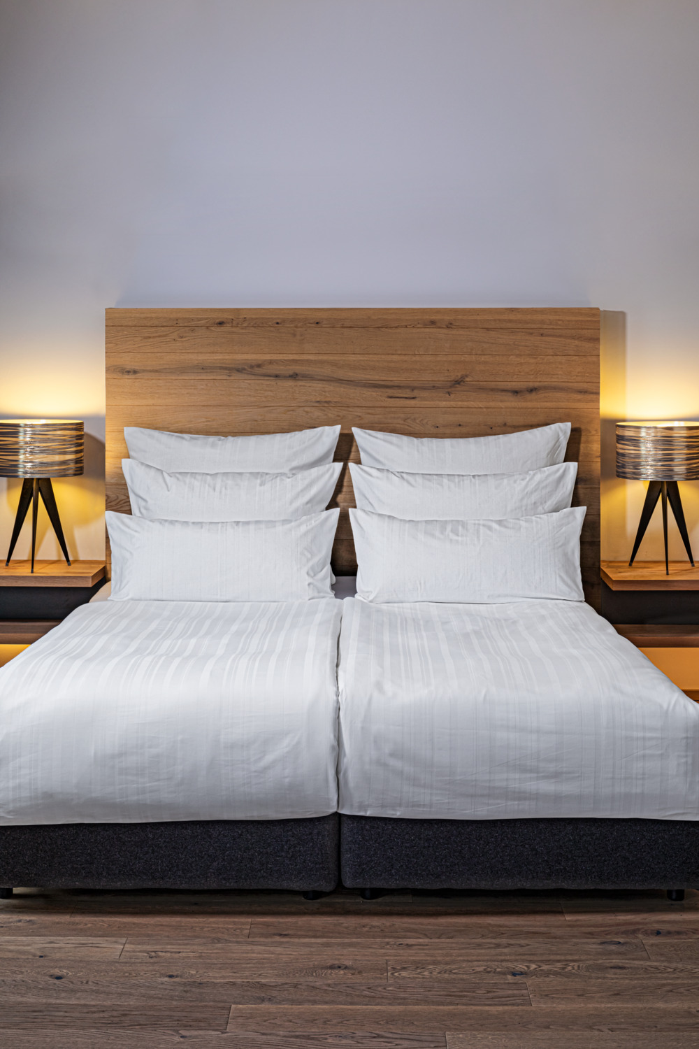 ERWIN M. LUSINI St. Petersburg Duvet Cover, White Satin Damask, 80% Cotton 20% Polyester, 135x200 cm, Hotel Fastener, OEKO-TEX Standard 100