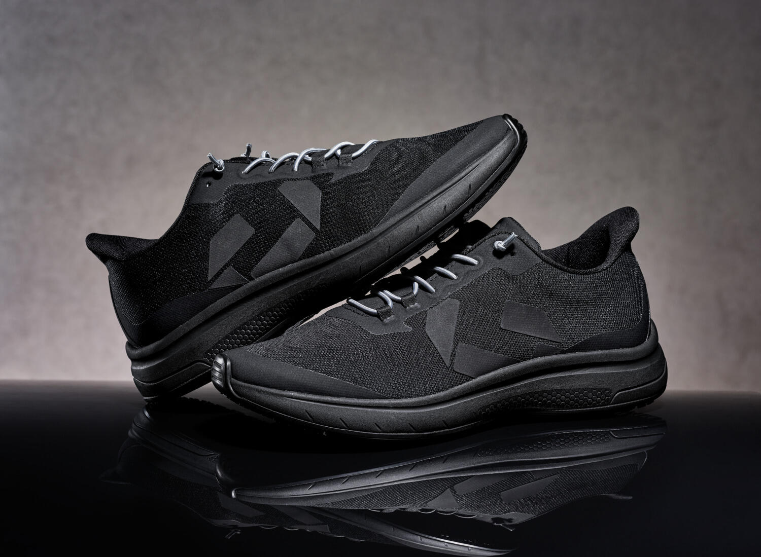 Jobeline Explorer Waterproof Unisex Lightweight Breathable Sneakers, O1/O2 Protection, Non-slip SR Rubber Outsole, Antistatic, Black
